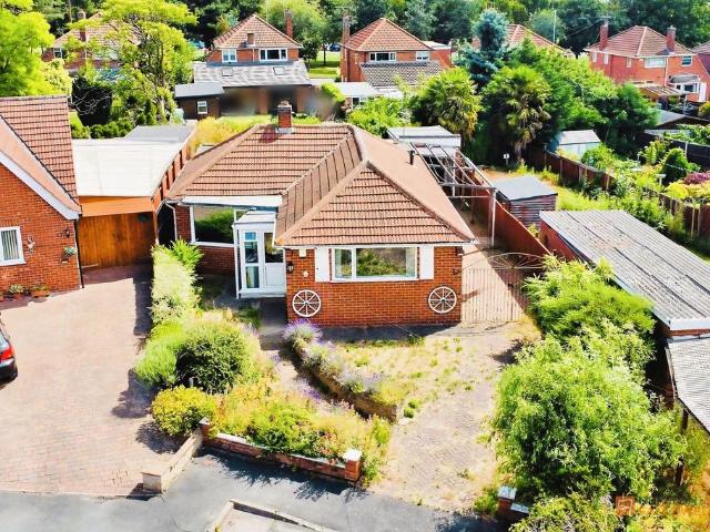 2 bedroom detached bungalow for sale