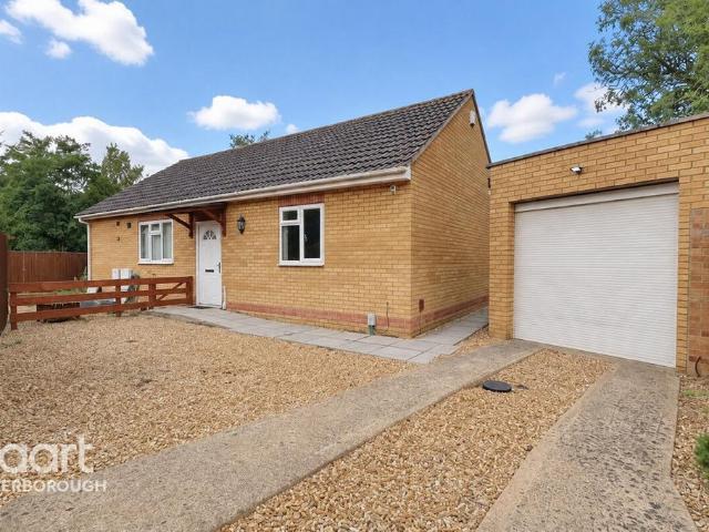 2 bedroom detached bungalow for sale