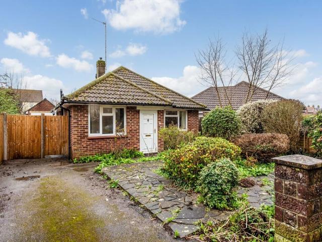 2 bedroom detached bungalow for sale