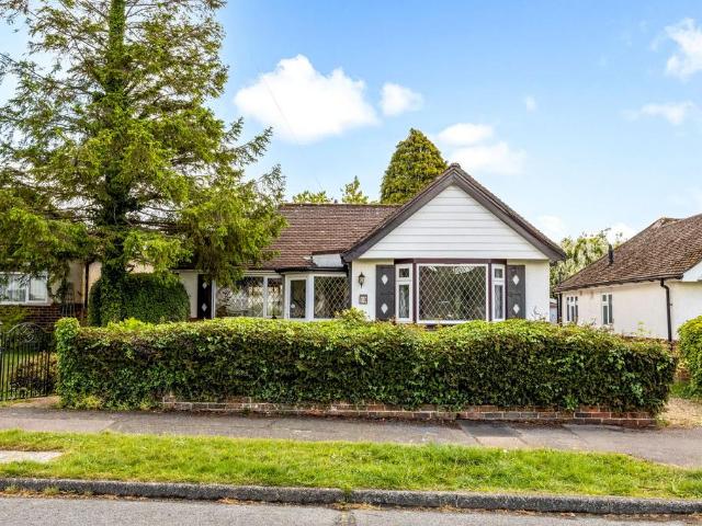 2 bedroom detached bungalow for sale