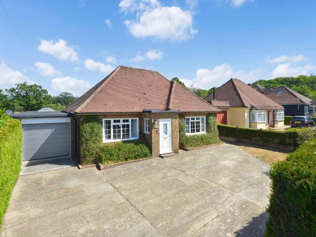 2 bedroom detached bungalow for sale
