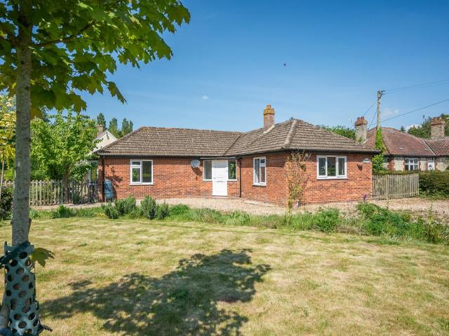 2 bedroom detached bungalow for sale