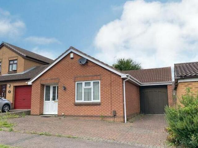 2 Bedroom Detached Bungalow For Sale In Oakwood