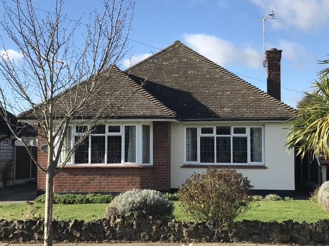 2 bedroom detached bungalow to rent