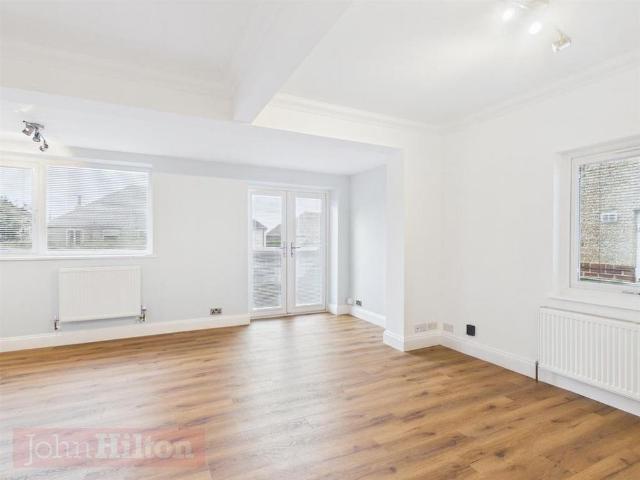 2 bedroom detached bungalow to rent