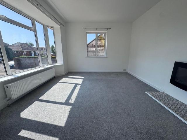 2 bedroom detached bungalow to rent