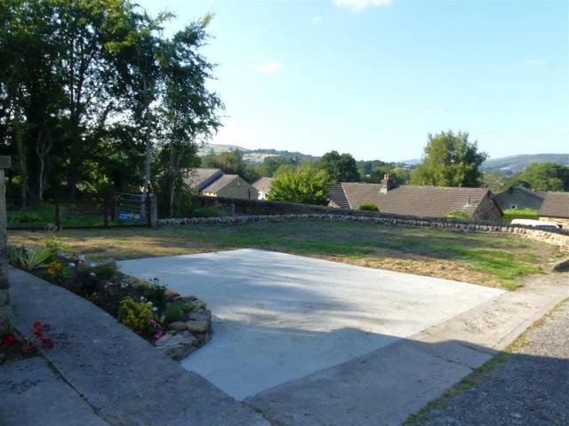 2 bedroom detached bungalow to rent