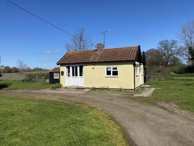 2 bedroom detached bungalow to rent