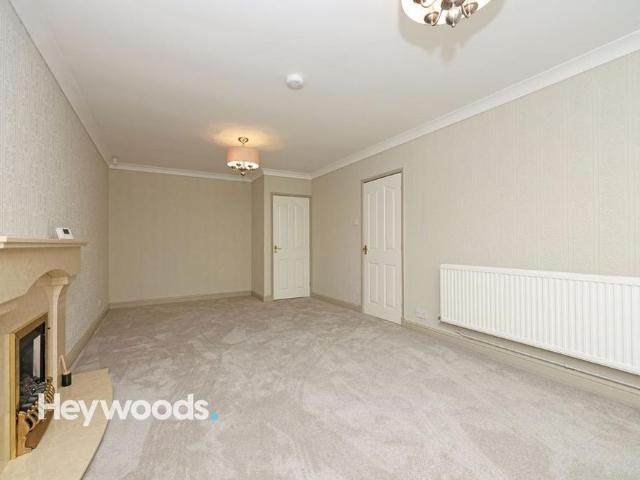 2 bedroom detached bungalow to rent