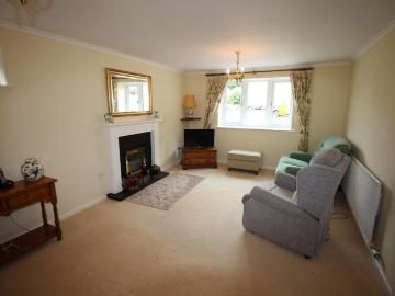 2 bedroom detached bungalow to rent