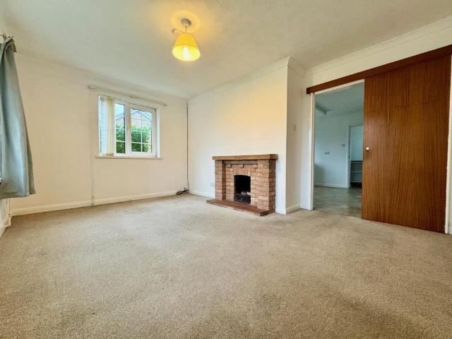 2 bedroom detached bungalow to rent