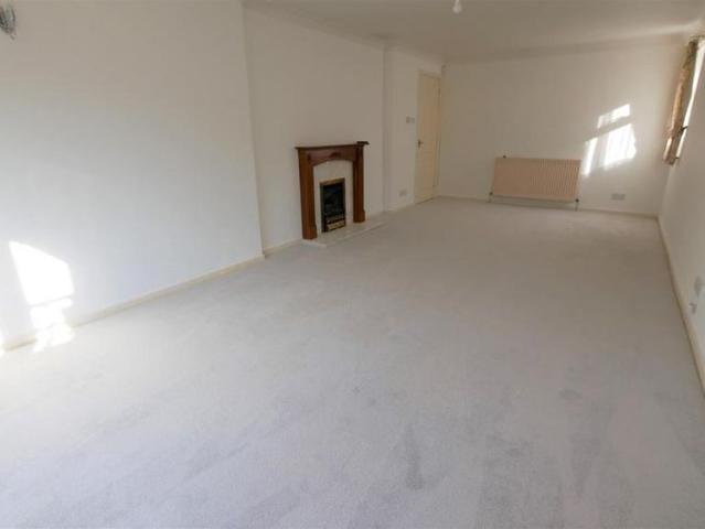 2 bedroom detached bungalow to rent