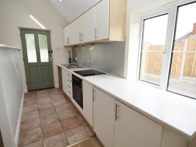2 bedroom detached bungalow to rent