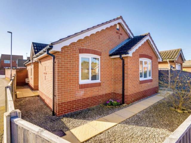 2 bedroom Detached bungalow to rent