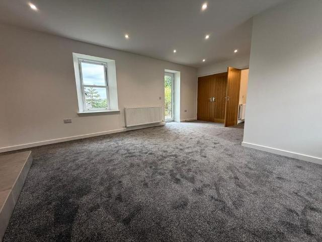 2 bedroom detached bungalow to rent