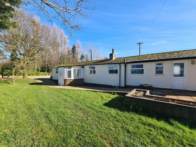 2 bedroom detached bungalow to rent