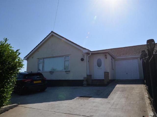2 bedroom detached bungalow to rent