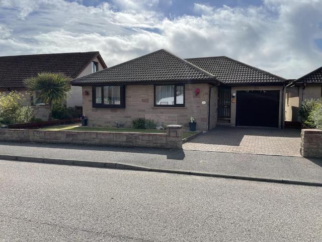 2 bedroom detached bungalow to rent
