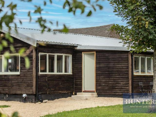 2 bedroom detached bungalow to rent