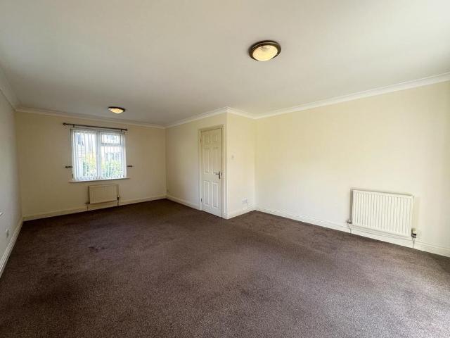 2 bedroom detached bungalow to rent