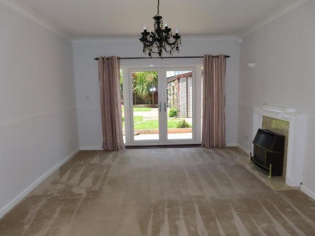 2 bedroom detached bungalow to rent