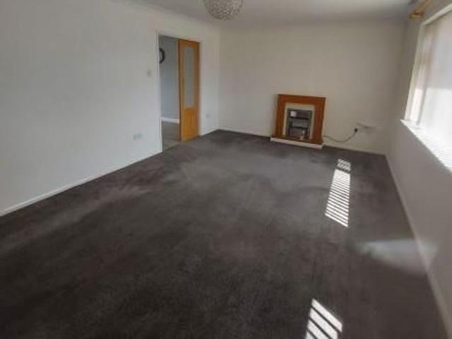 2 bedroom detached bungalow to rent