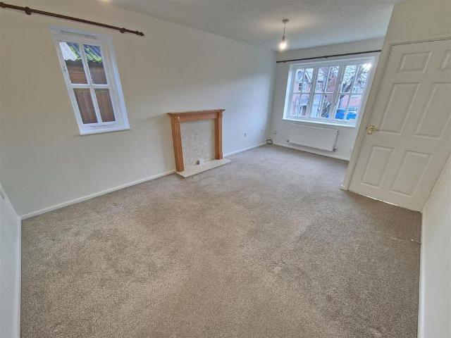 2 bedroom detached bungalow to rent