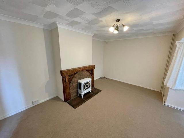 2 bedroom detached bungalow to rent
