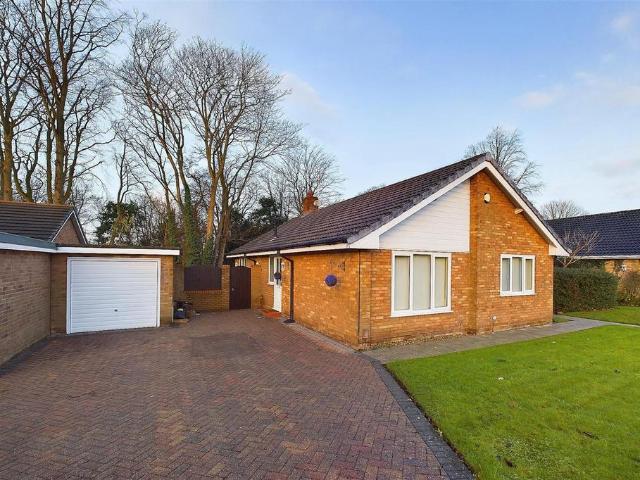 2 bedroom detached bungalow to rent