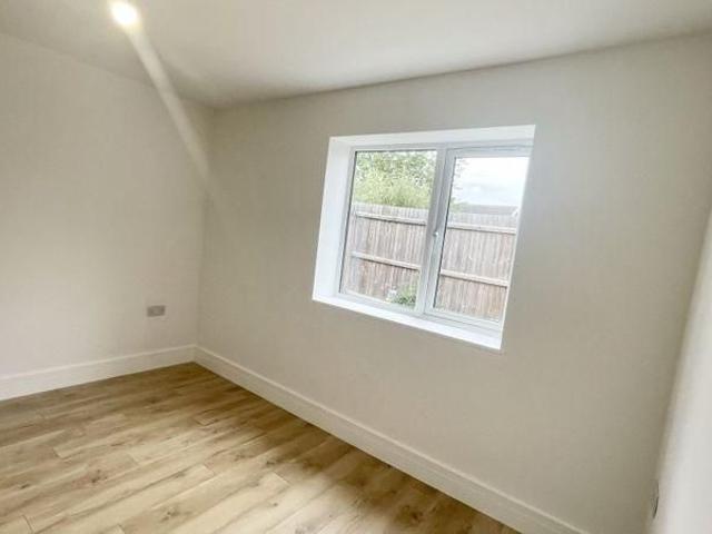 2 bedroom detached bungalow to rent