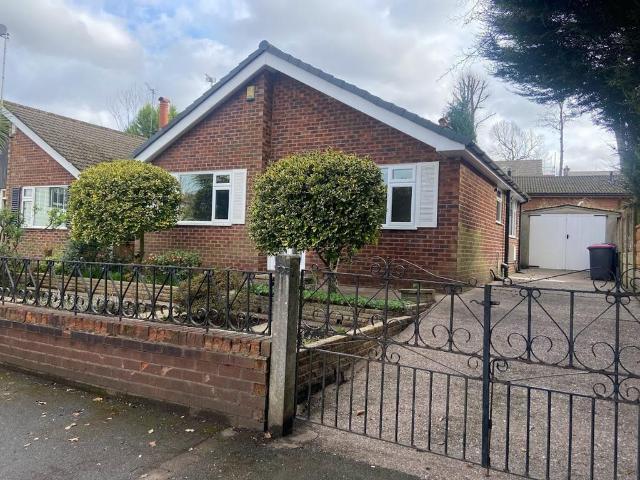 2 bedroom detached bungalow to rent