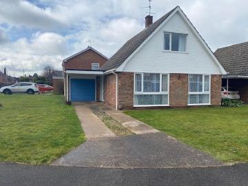 2 bedroom detached bungalow to rent