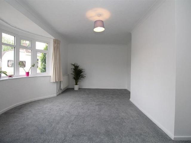 2 bedroom detached bungalow to rent