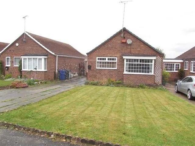 2 bedroom detached bungalow to rent