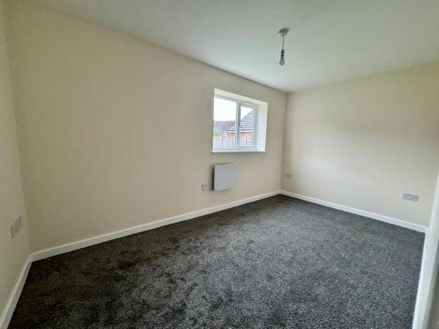 2 bedroom detached bungalow to rent