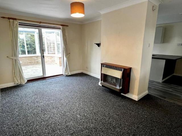 2 bedroom detached bungalow to rent