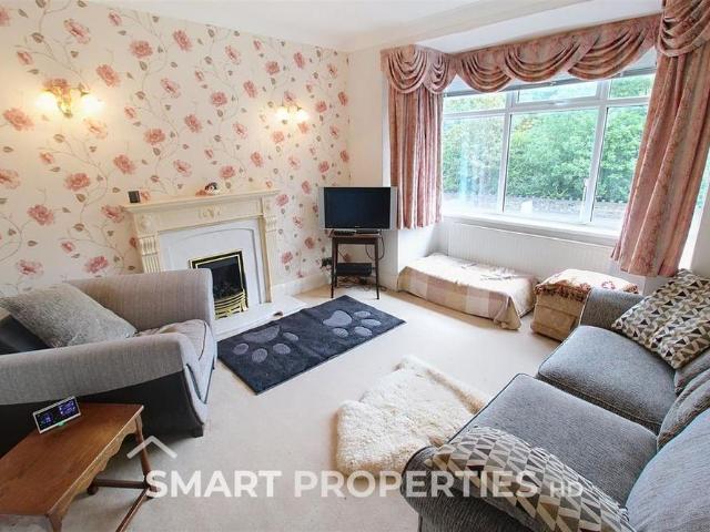 2 bedroom detached bungalow to rent