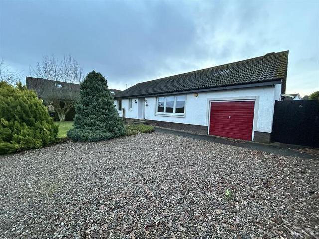 2 bedroom detached bungalow to rent