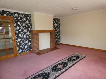 2 bedroom detached bungalow to rent