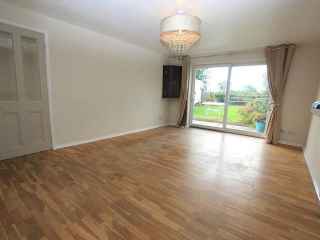 2 bedroom detached bungalow to rent