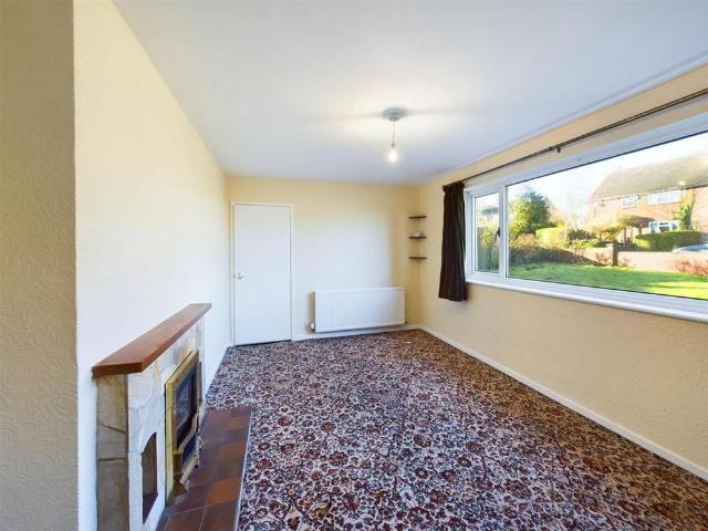 2 bedroom detached bungalow to rent