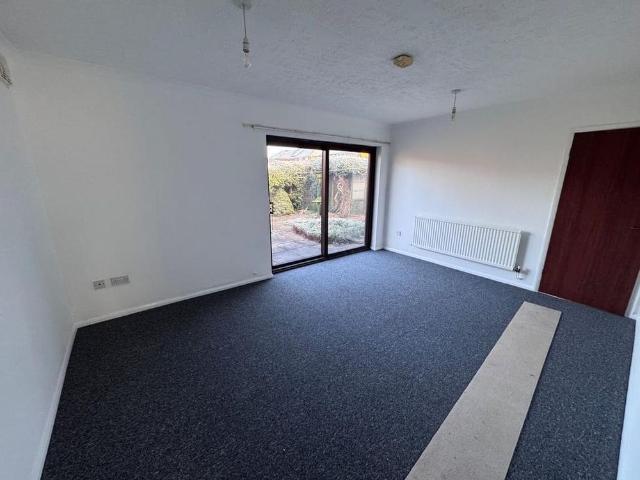 2 bedroom detached bungalow to rent