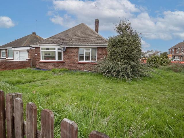 2 bedroom detached bungalow to rent