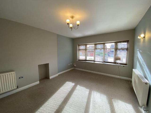 2 bedroom detached bungalow to rent
