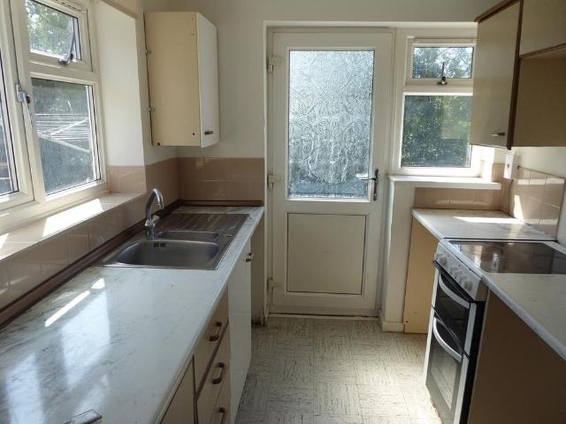 2 bedroom detached bungalow to rent