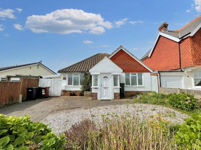 2 bedroom detached bungalow to rent
