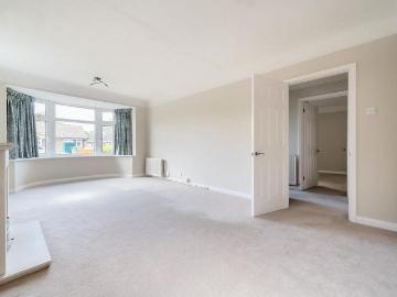 2 bedroom detached bungalow to rent