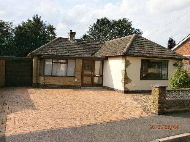 2 bedroom detached bungalow to rent