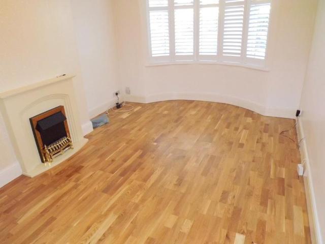 2 bedroom detached bungalow to rent