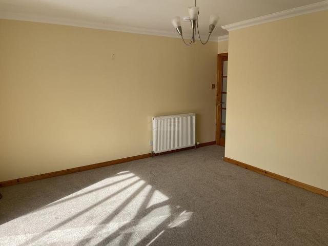 2 bedroom detached bungalow to rent